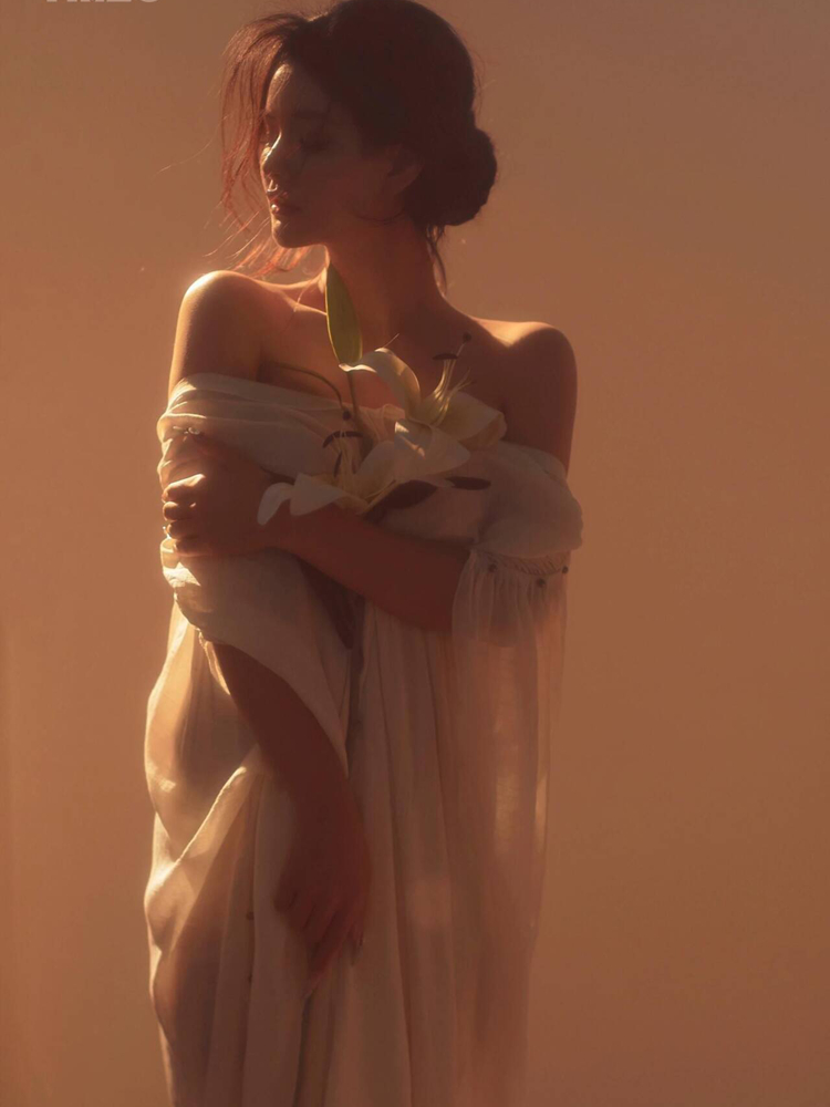 写真スタジオ照明 ガールポートレートアート写真 美しい10代 - Lighting In Photography Studio のレビューと価格